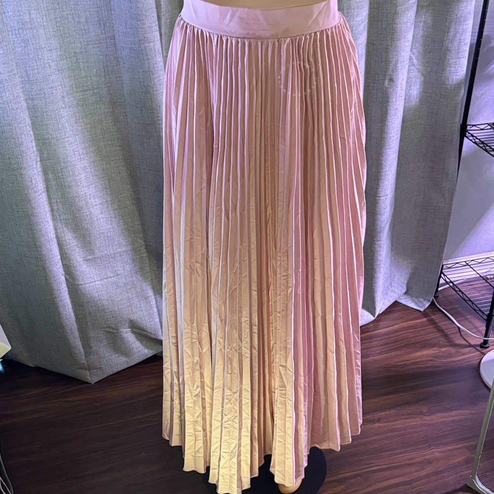 SHEIN Light Pink Pleated Maxi Skirt